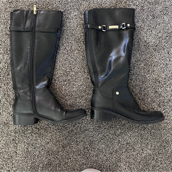 Tommy Hilfiger Black Leather Riding Boots, Gold Accents, Size 9M, Elegant Style - Picture 1 of 16